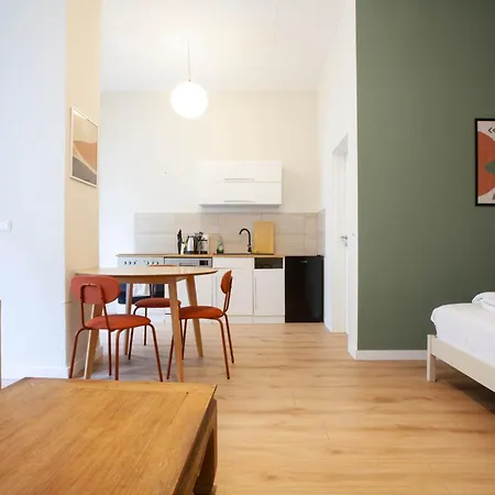 Apartment Atelier *
